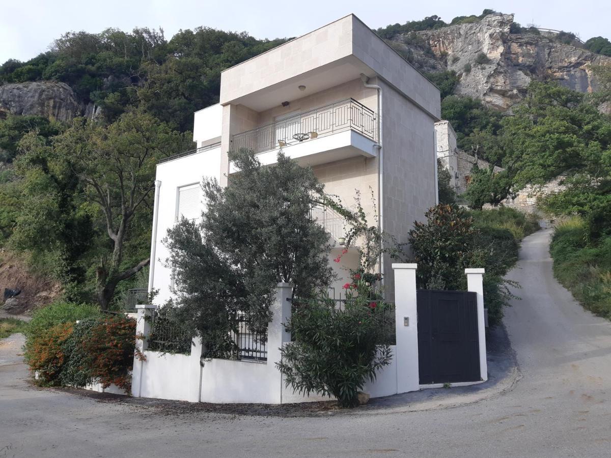 Apartments Villa Simonovic Petrovac Екстериор снимка