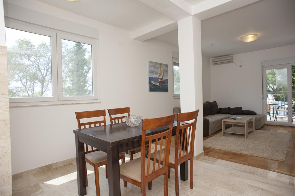 Apartments Villa Simonovic Petrovac Екстериор снимка