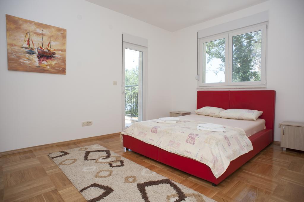 Apartments Villa Simonovic Petrovac Екстериор снимка