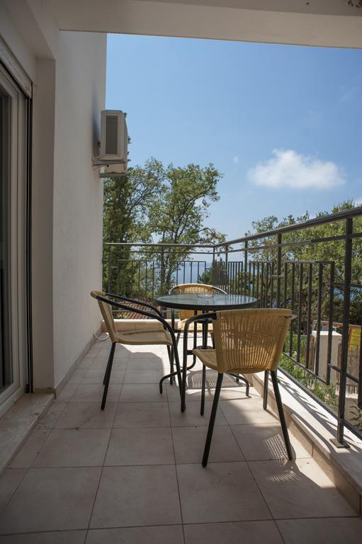 Apartments Villa Simonovic Petrovac Екстериор снимка