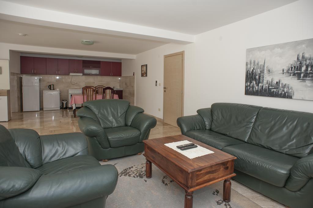 Apartments Villa Simonovic Petrovac Екстериор снимка