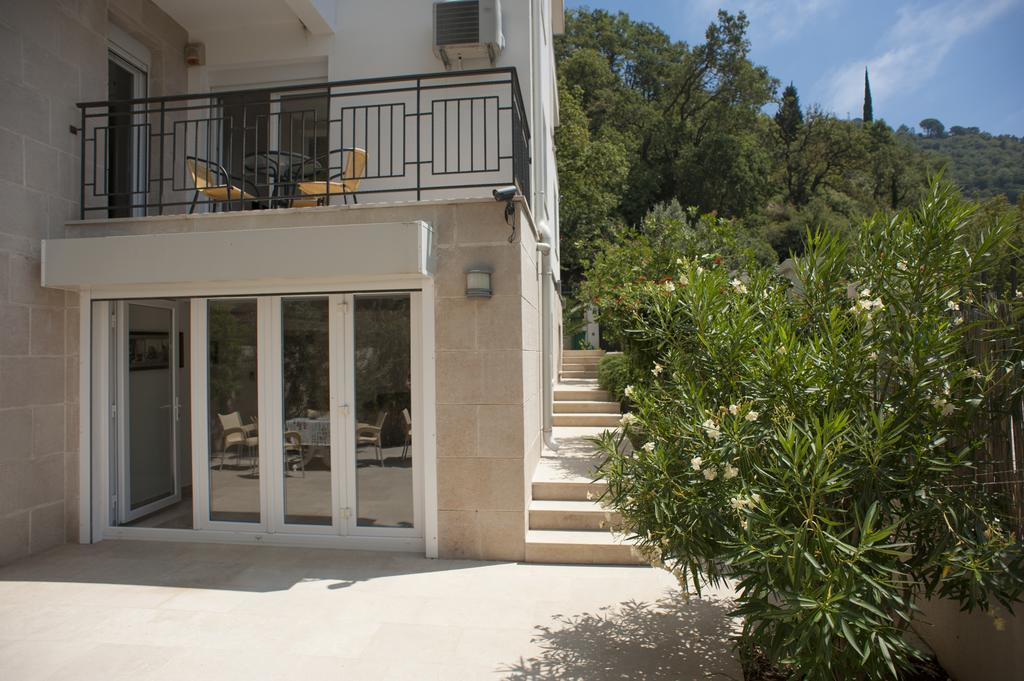 Apartments Villa Simonovic Petrovac Екстериор снимка