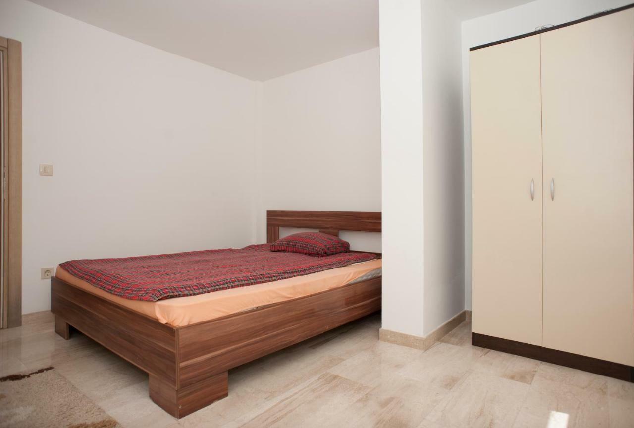 Apartments Villa Simonovic Petrovac Екстериор снимка