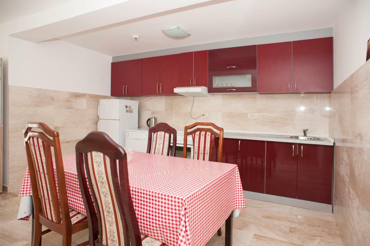 Apartments Villa Simonovic Petrovac Екстериор снимка