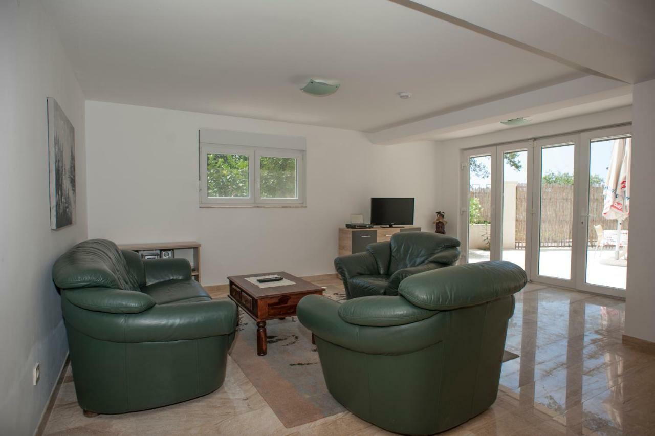 Apartments Villa Simonovic Petrovac Екстериор снимка