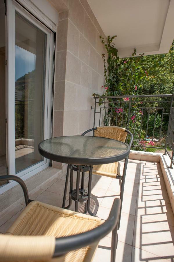 Apartments Villa Simonovic Petrovac Екстериор снимка